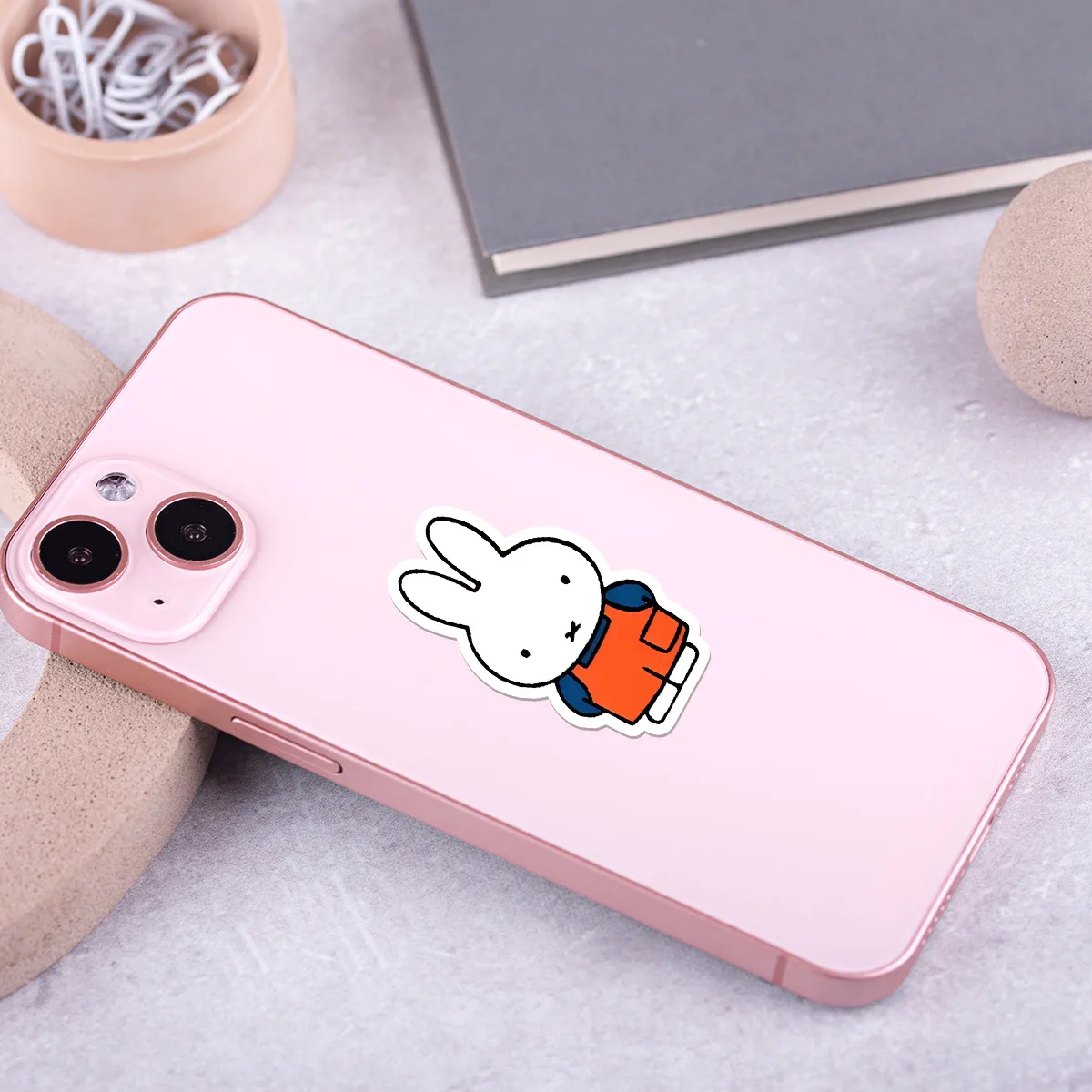Miffy Kaninchen 50 Aufkleber Hochwertige Farbdrucke Animations-Cartoon-Druck Kreative Handyhülle Desktop Wasserdichte Dekoration – Detail 14