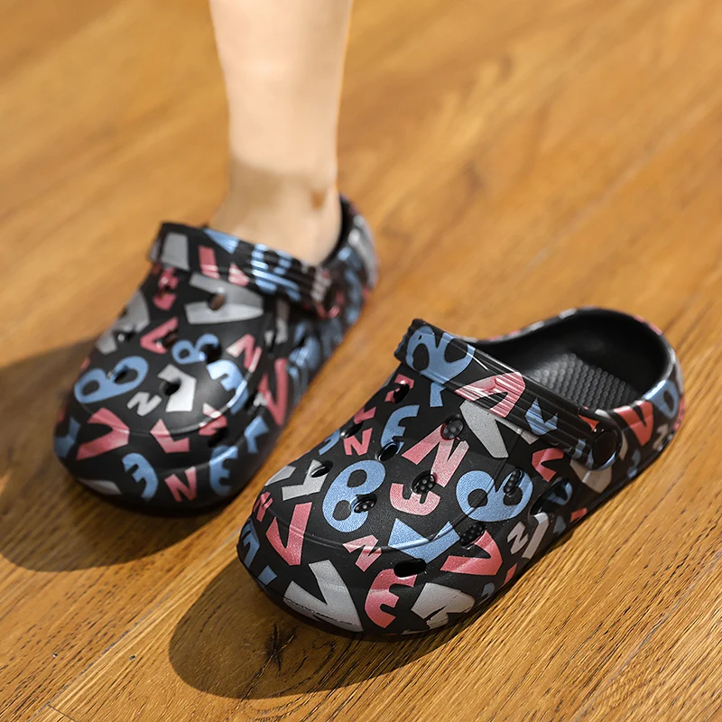 Children Shoes Boys Girls Slippers Garden Shoes Sandals for Kids EVA Lightweight Waterproof Boy Sandal Clogs Fashion