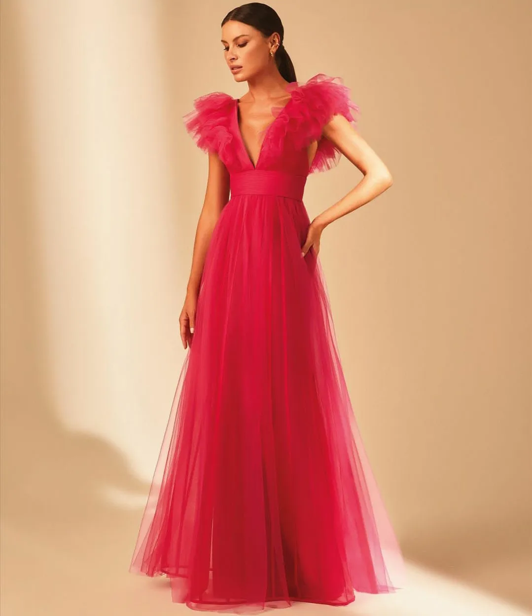

YFANLYNXCI Long Fuchsia Tulle Evening Dresses Brazilian A-Line V-Neck Prom Gowns Floor Length Pageant Party Dress for Women