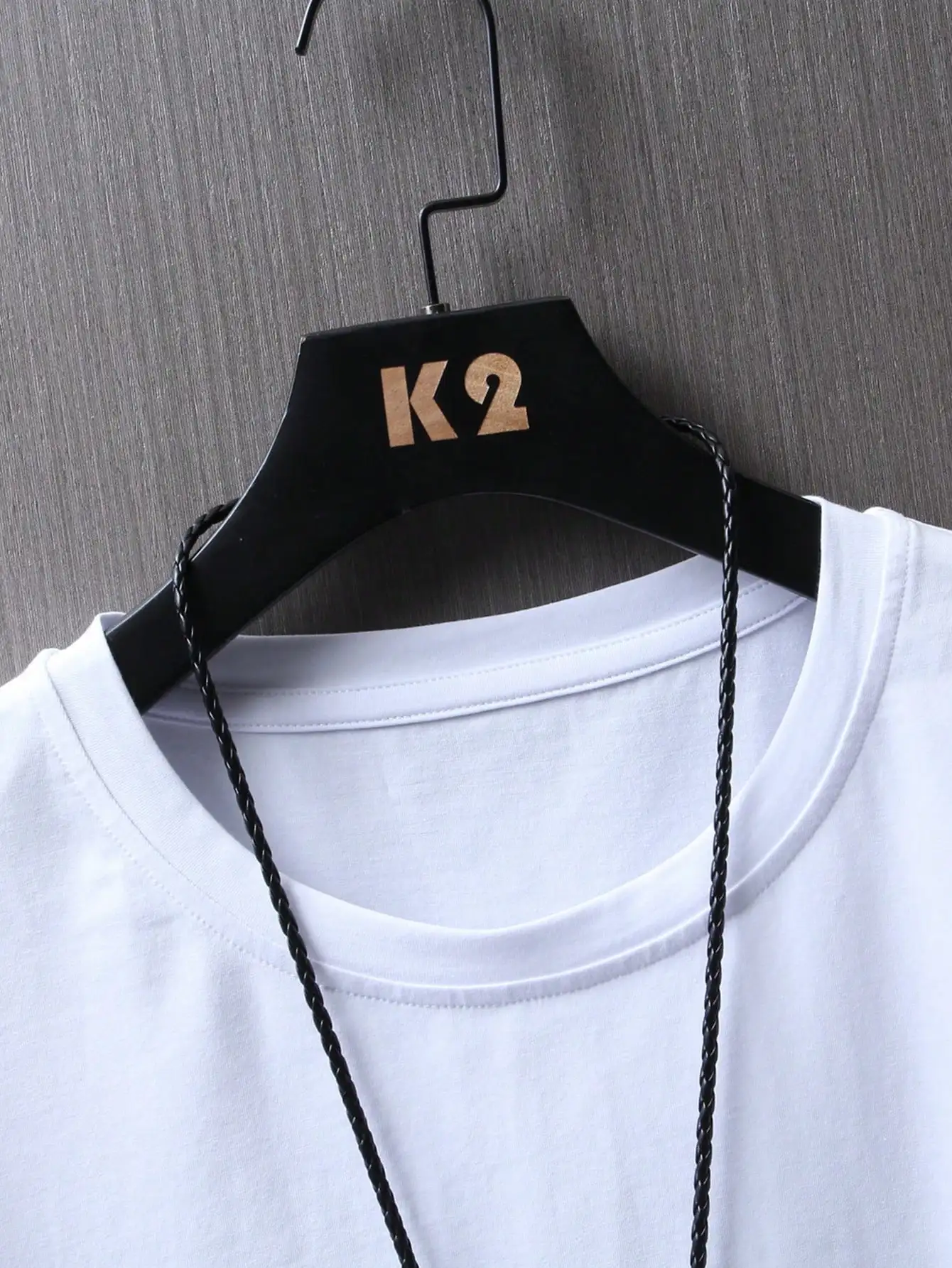 Holding Roses And Diamonds In Hand Longing For Freedom T-Shirt Men Novelty Fashion T Shirt Cotton Loose Top O-Neck Cool Tshirts