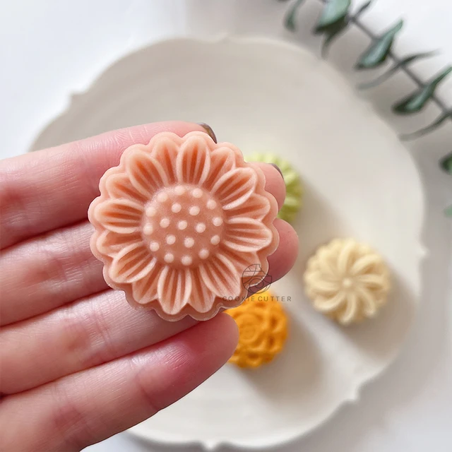 75g Persimmon Mooncake Press Mold Fruit Pattern Cookie Stamp For Mooncake  Festival Creative Chinese Traditional Dessert Tools - AliExpress