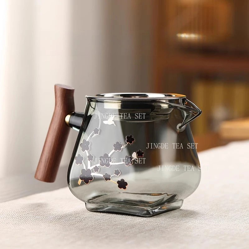 400ml Glass Fair Cup Color Changing Red Plum Tea Dispenser Tea Filter Integrated Wooden Handle Fair Cup Tea Ceremony Accessories
