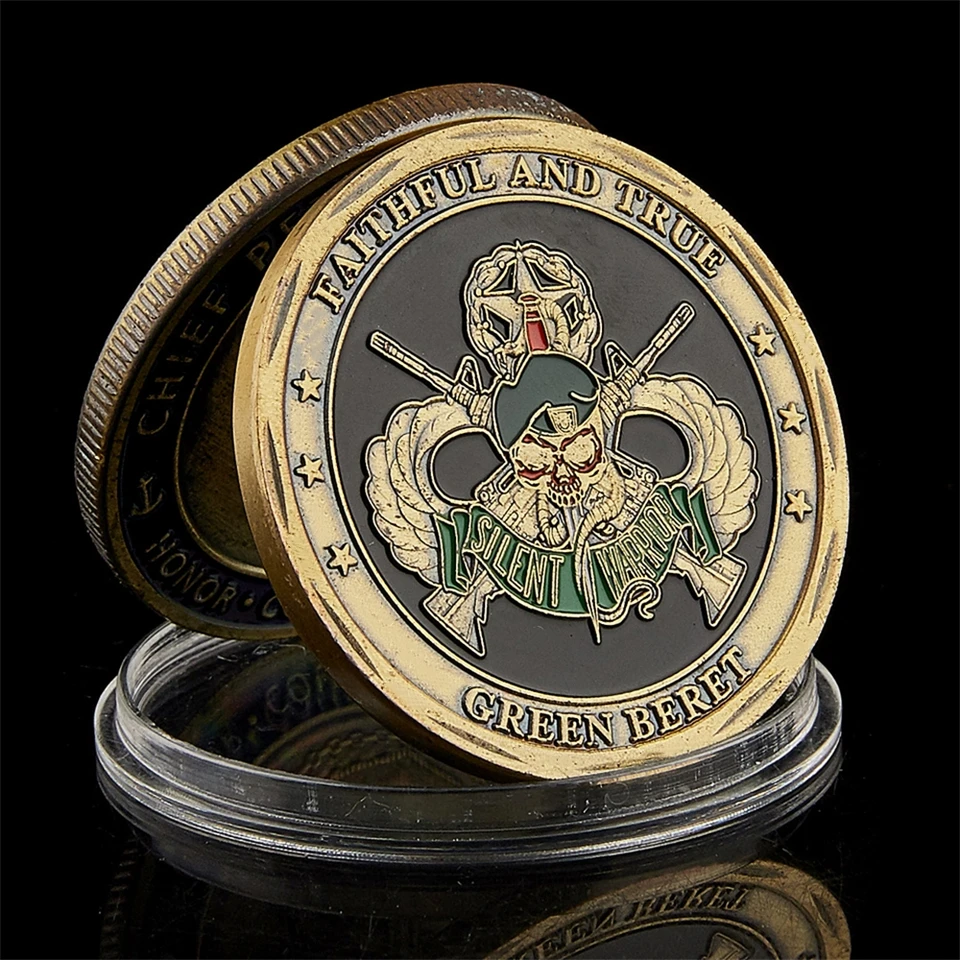 Pièce du défi : béret vert des forces spéciales de l'armée américaine - France