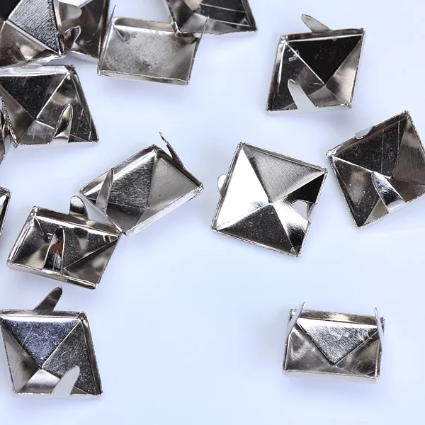 100pcs 12mm Square Pyramid Studs s Punk Rock Spike Studs Leathercraft silver