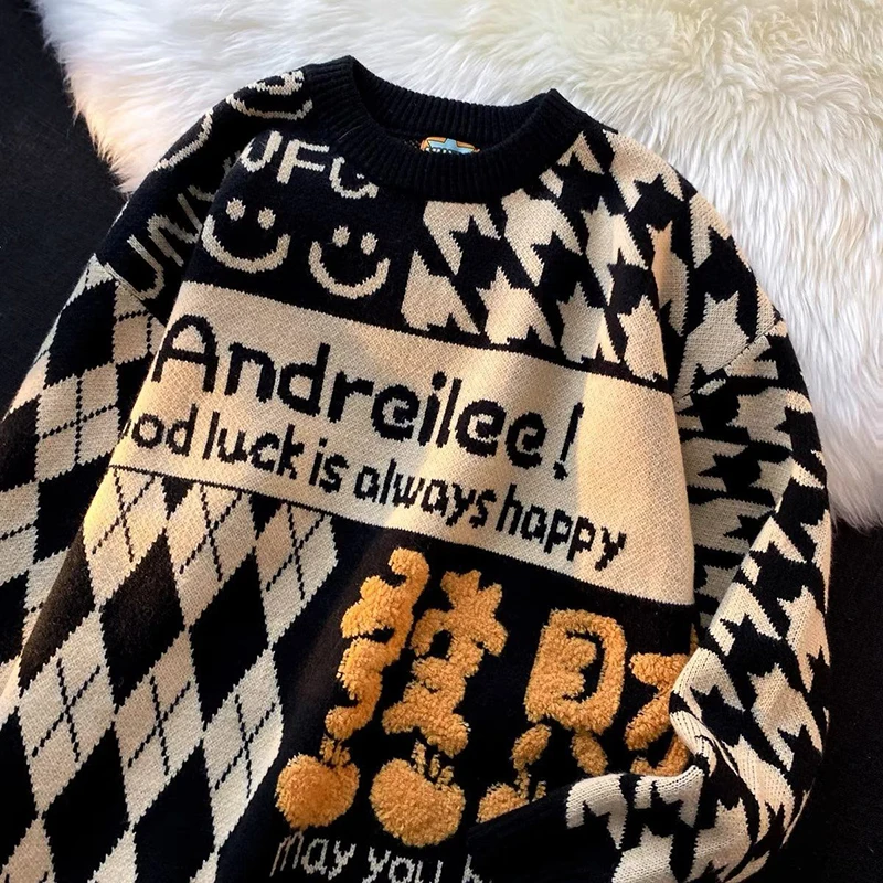 Hip Hop Spring Autumn Men O Neck Long Sleeve Sweaters Fashion Argyle Print Lucky Healthy Oversized New Year Knitted Pullover Top