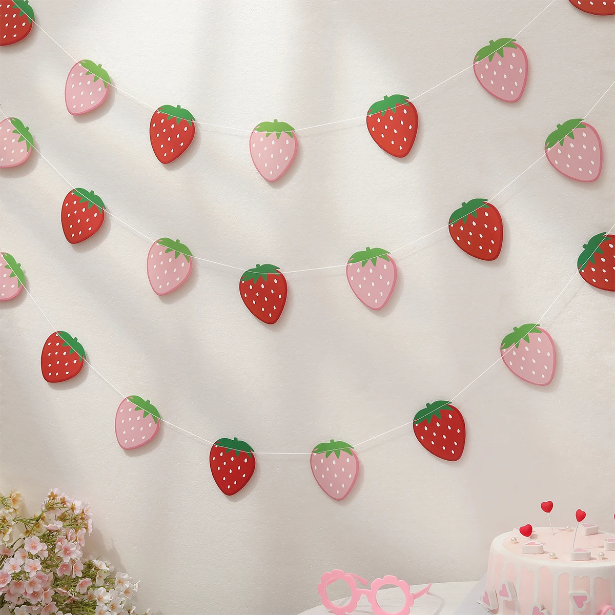 Party decorations Fruit strawberry and flower flag-raising party decoration arrangement 1 set 1 piece