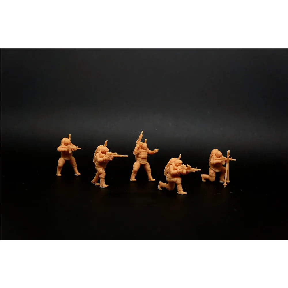 

1/72 Modern US Navy SEALs Rescue 5 Humans on Snowy Ground (Miniature Soldiers)