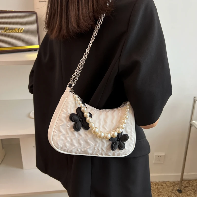 y2kRetroWomensHandbagBlackandWhiteFlowerBubbleJacquard