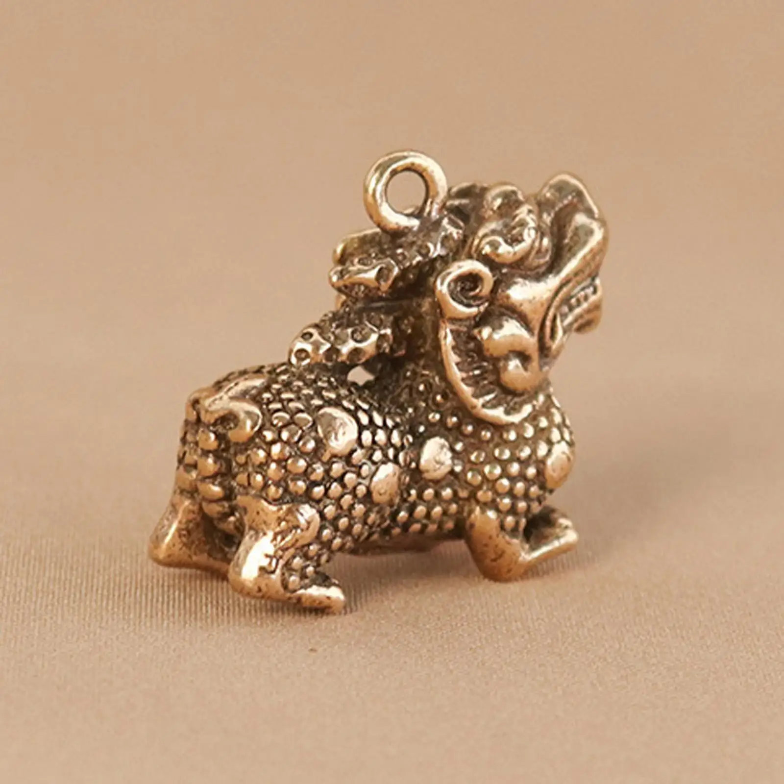 Kylin Keychain Pendant Desktop Sculpture Home Decoration Qilin Statue Gift Backpack Charms Mini Kylin Figurine Key Chain Charm