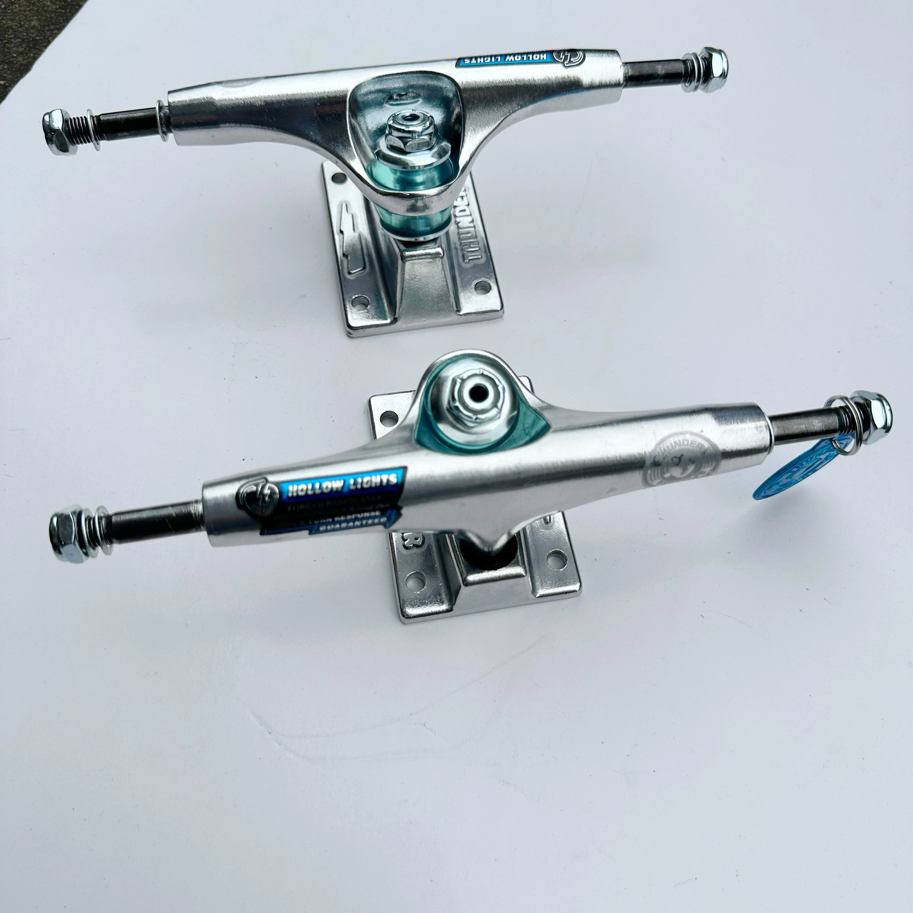 Skateboard Accessories Original 5.25inch VENTURE thunder MID skateboard trucks AEGLE hollow professional level skateboard truck