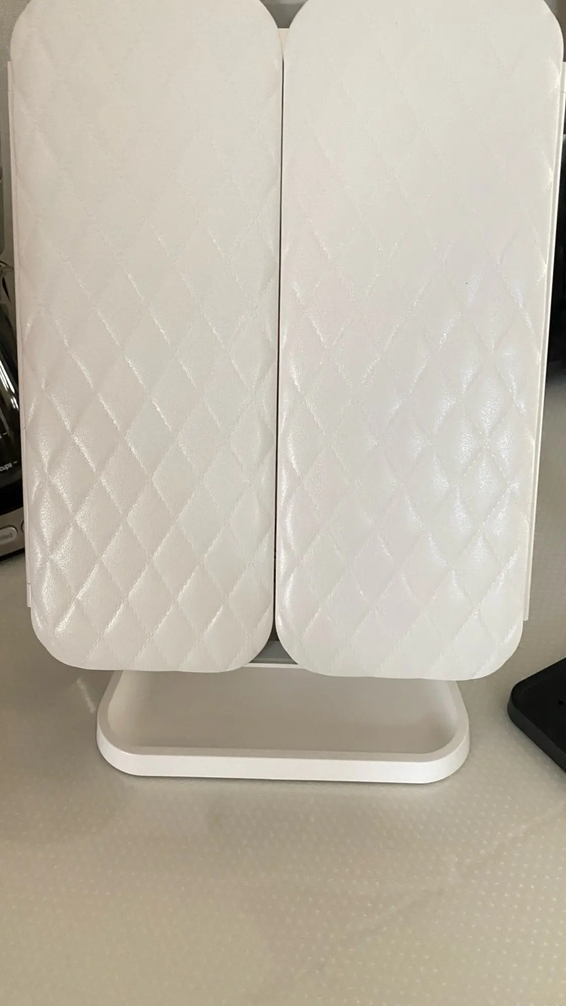 Trifold Makeup Mirror LED Lights Dorm Dressing Mirror Beauty Light up your fill light with Smart Complementary photo review