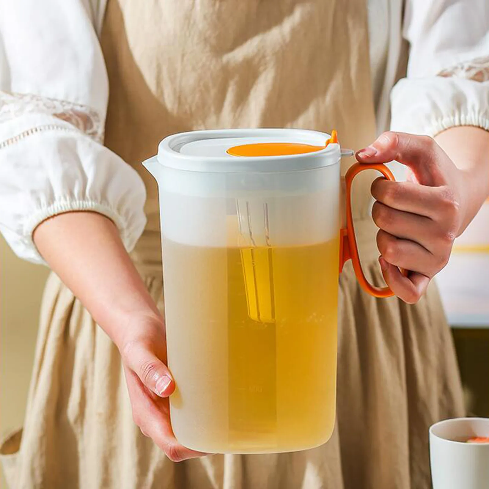 1550ml Large Capacity Pitcher Heat Resistant Cold Water Jug Airtight