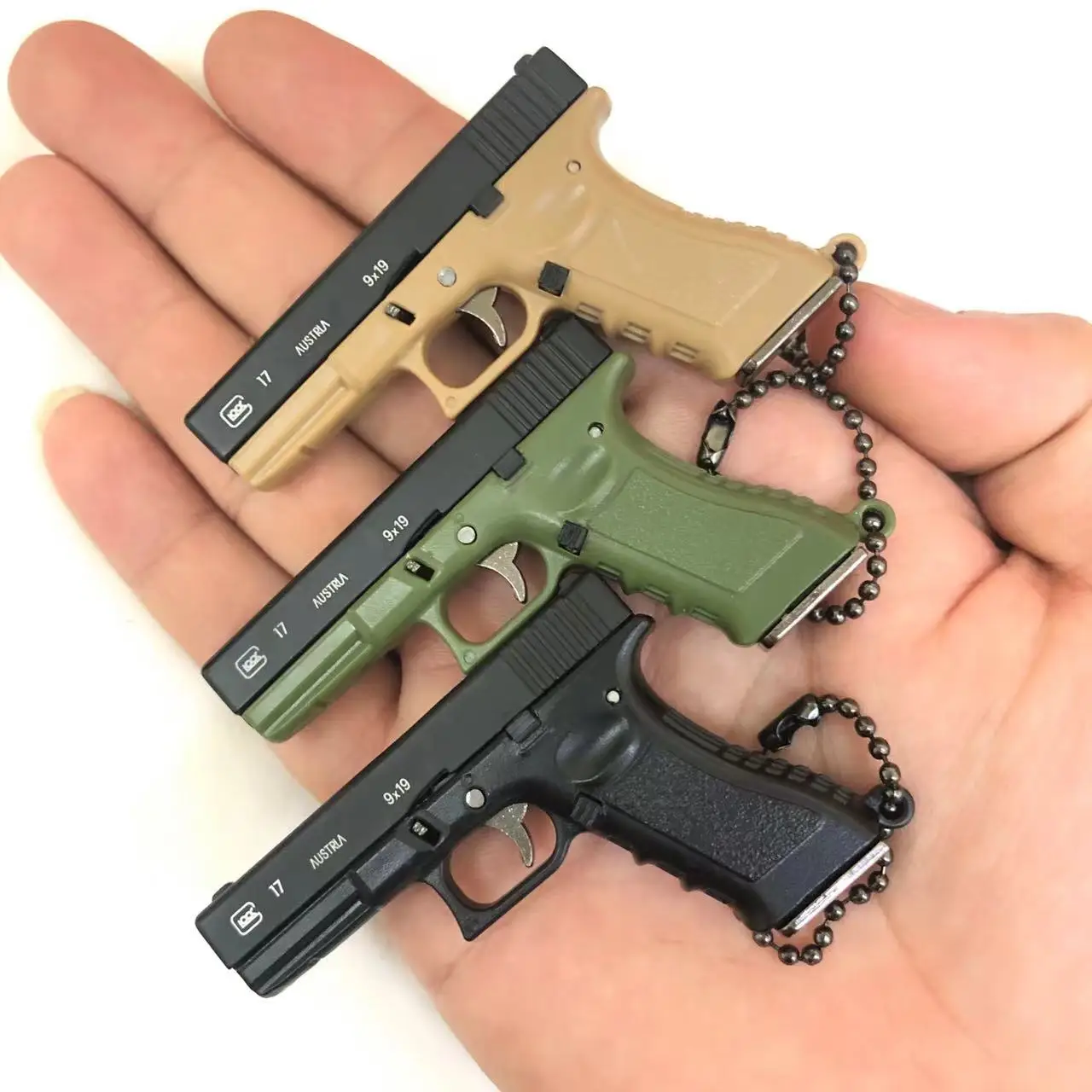 Mini Toy Gun 1:3 G17 Alloy Pistol Model Disassemble Mini Gun Toy Keychain Bag Pendant Craft for Chlidren Adults 6
