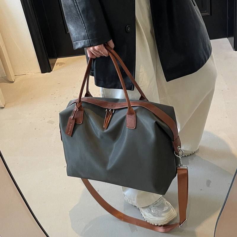 Borsa alla Moda di Grande Capacità con Dettagli in Pelle, Semplice e Versatile, un Must-Have per il Pendolarismo e lo Shopping - immagine 5