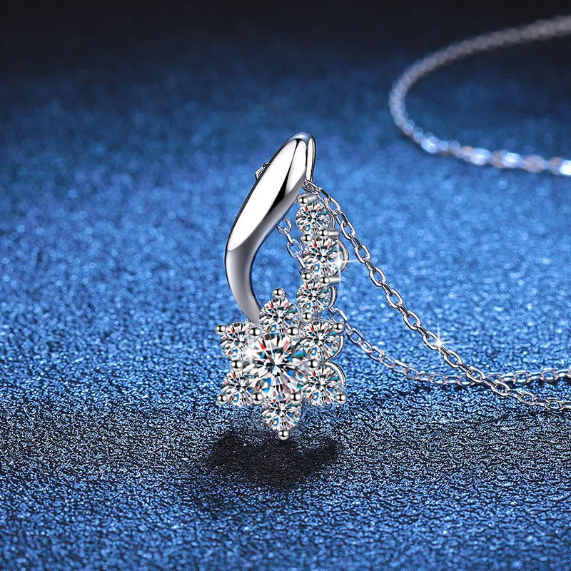 JECIRCON 925 Sterling Silver Moissanite Necklace for Women Heartbeat Sunflower  D Color 0.5 Carat Diamond Pendant Clavicle Chain