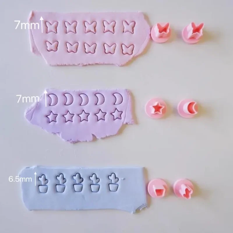 22pcs Mini Clay Cutters Holly Leaves Leaf Flower Lightning Moon Tree Heart Making Molds for DIY Earrings Pendant Decoration