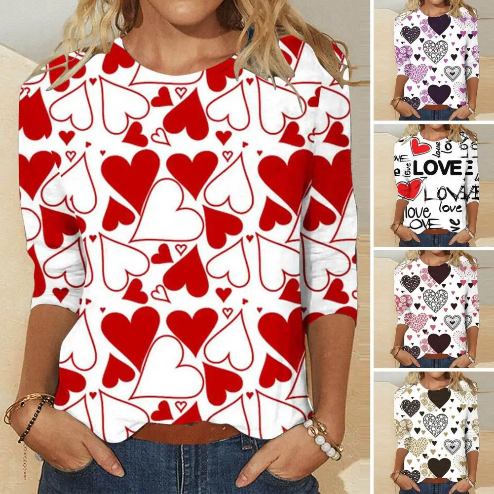 

Женская Мягкая дышащая Футболка свободного кроя с принтом сердечек и круглым вырезом