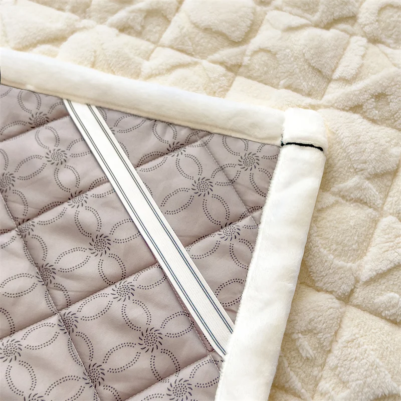 Jacquard Mattress Velvet Bed Mat Cover Warm Bedsheet Simple Style Mattresses Home Topper Mattress топпер матрас (No Pillowcase)