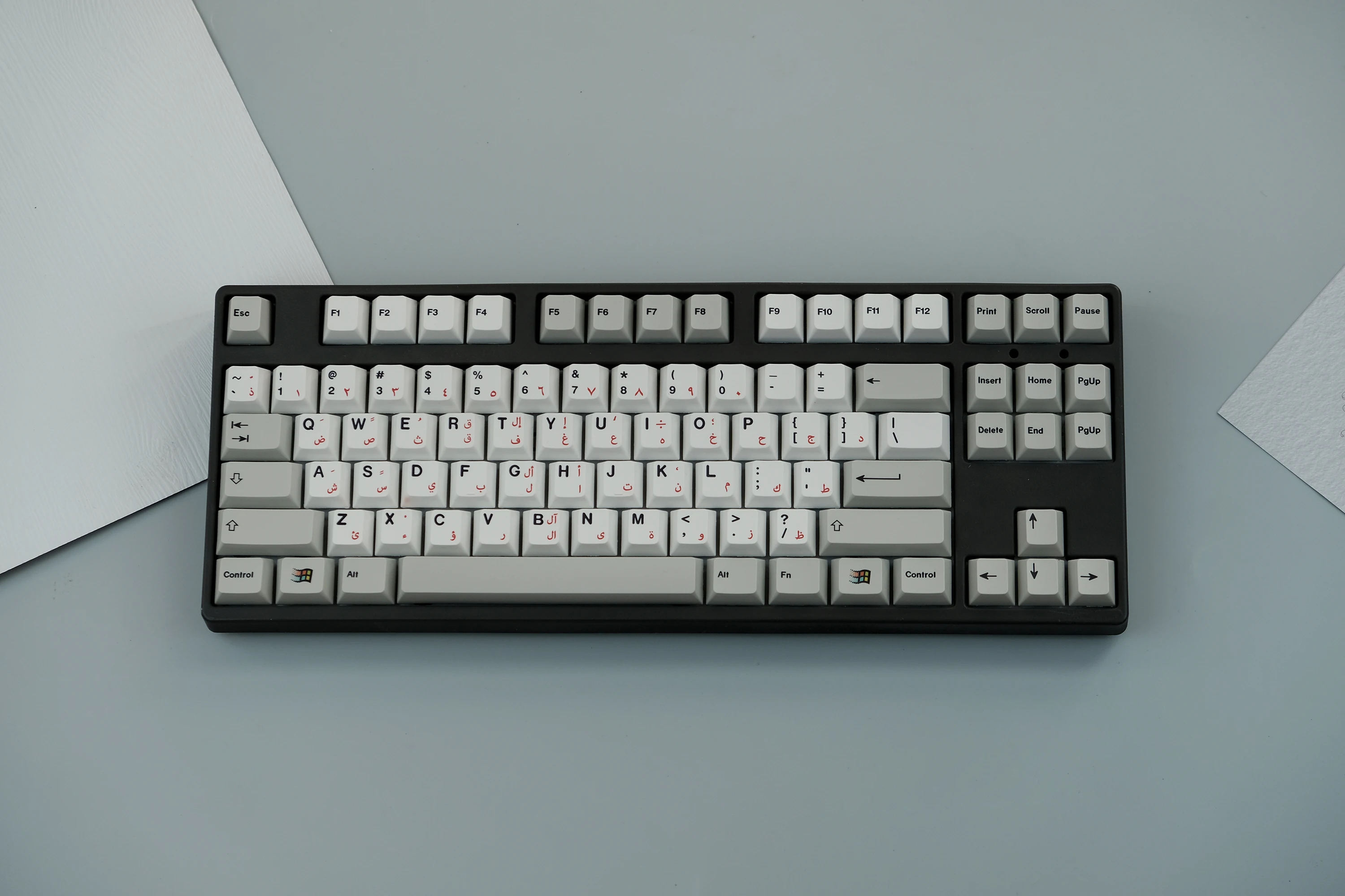 белые кейкапы. кейкапы для клавиатуры с русской раскладкой. лапки на клавиатуре. Pbt кириллица. Dsa кейкапы с кириллицей.