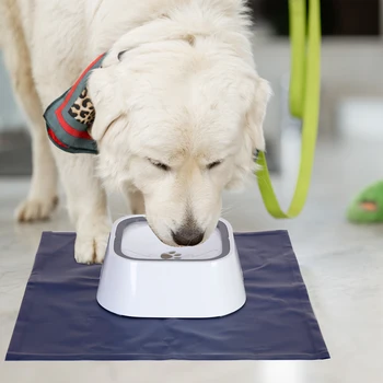 Dog Drinking Bowl Floating Pet Dog Water Feeder Bowl with Waterproof Cloth Mat Splash-free Plastic Water Dispenser 2