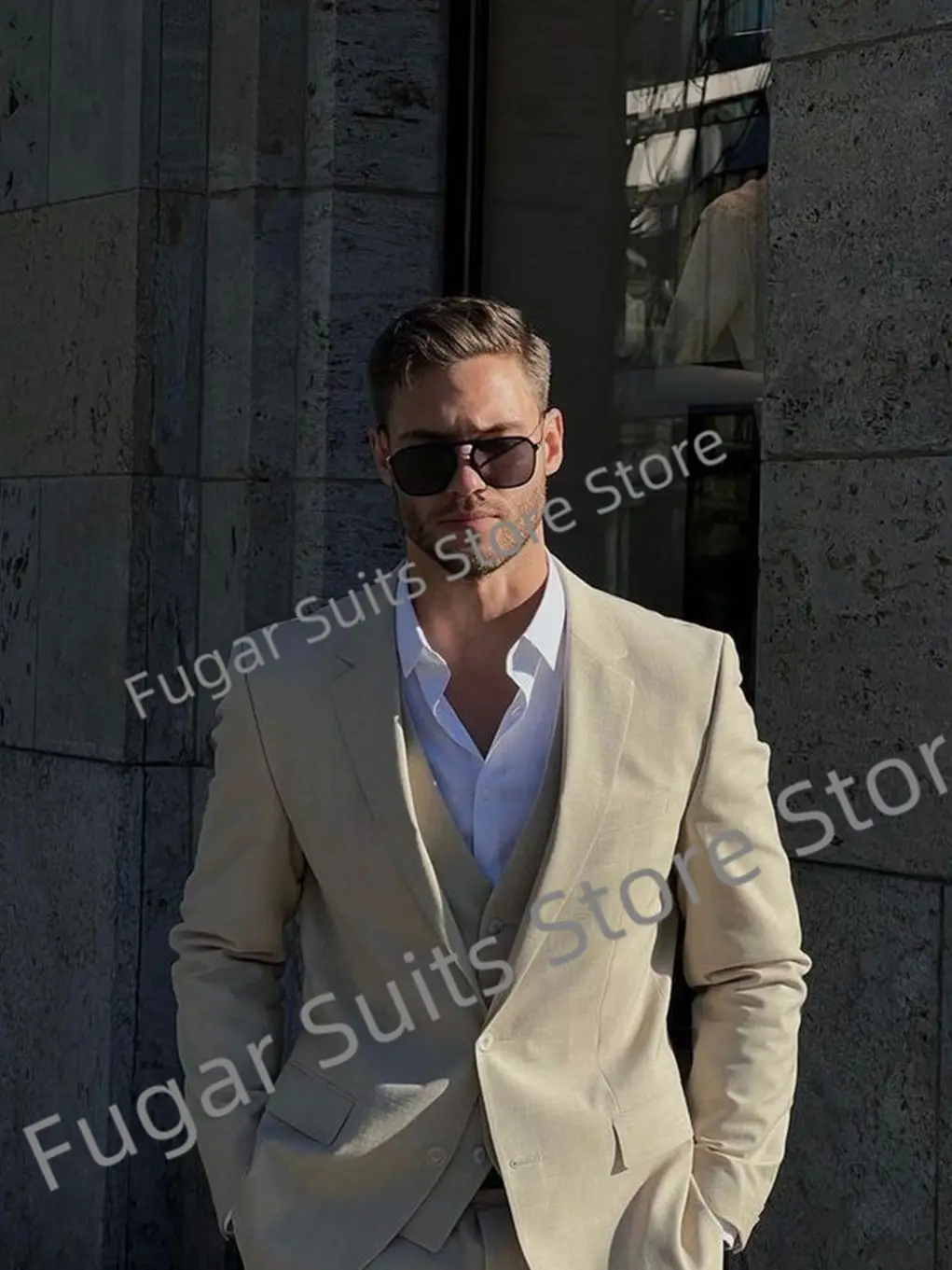 

Custom Business Office Beige Men Suits Slim Fit Notched Lapel Casual Tuxedos Groom Dinner Party 3 Pieces (Blazer+Pants+Vest）
