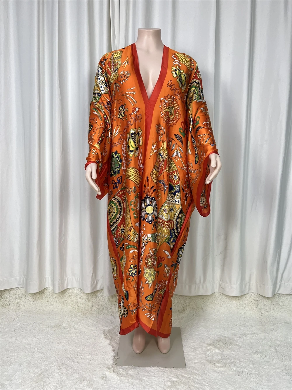 

2024 Silk Saudi Arabia's Loose Maxi Dress Summer Beach Bohemian Robe Africa Kaftan Swim Cardig Suit Batwing Printed Sleeve Women