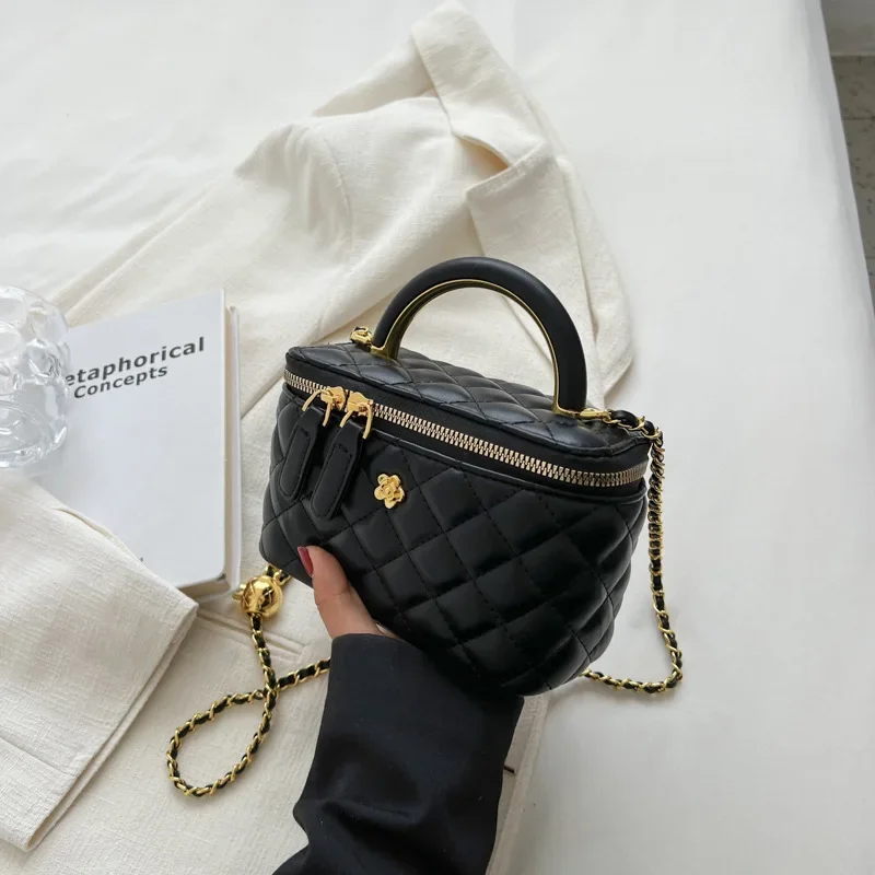 INS Chain Fashion Pouches Women's 2024 New Diamond All-Match Elegant Crossbody Box Portable Shoulder Bag