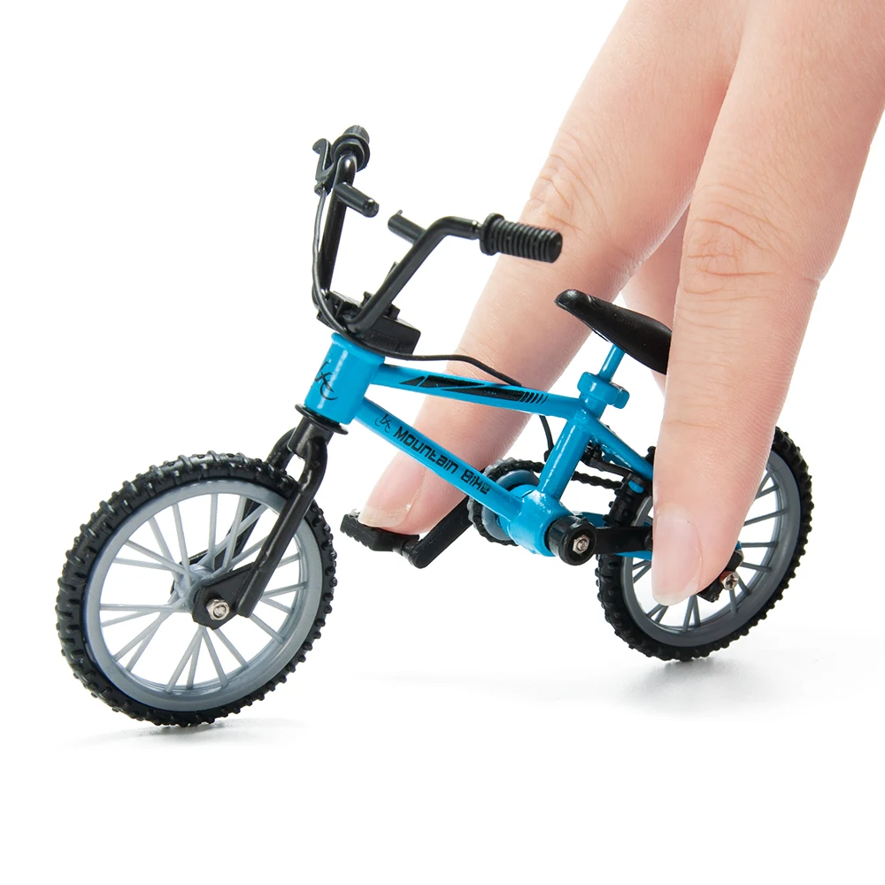 RC Car Simulated Decorative Accessories: Mini Fuel Tank and Oil Drum Set