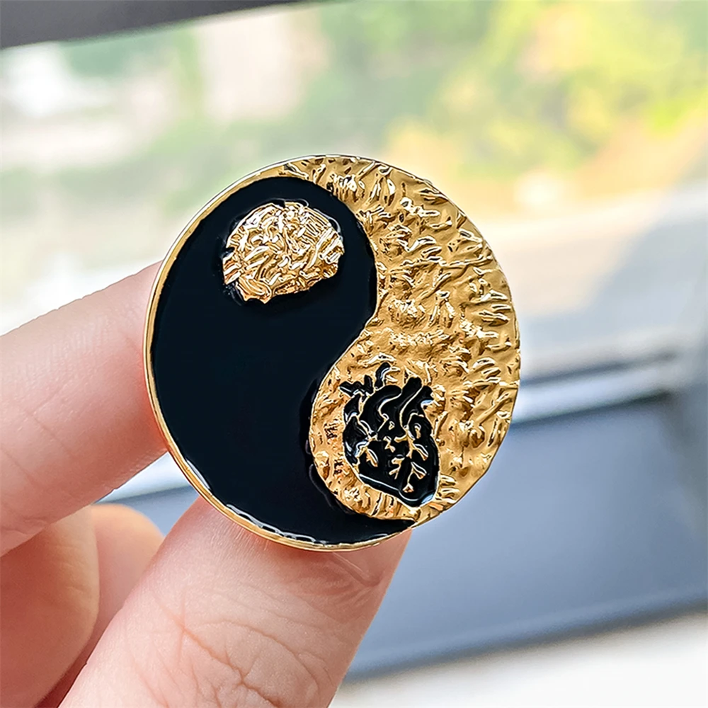 Значок для мозга Tai Chi Yinyang в форме сердца, медицинская кардиология, нейрология, эмалированный значок, Женская коллекция ювелирных изделий для искусств