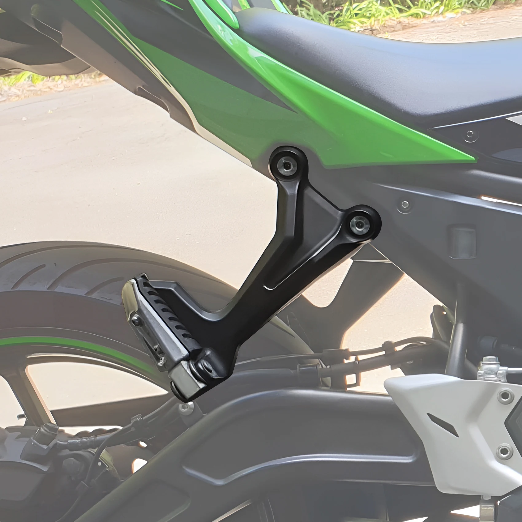 Rear Passenger Footrests Footpegs Brackets For Kawasaki Z650 Ninja 650 2017-2023 Motorcycle