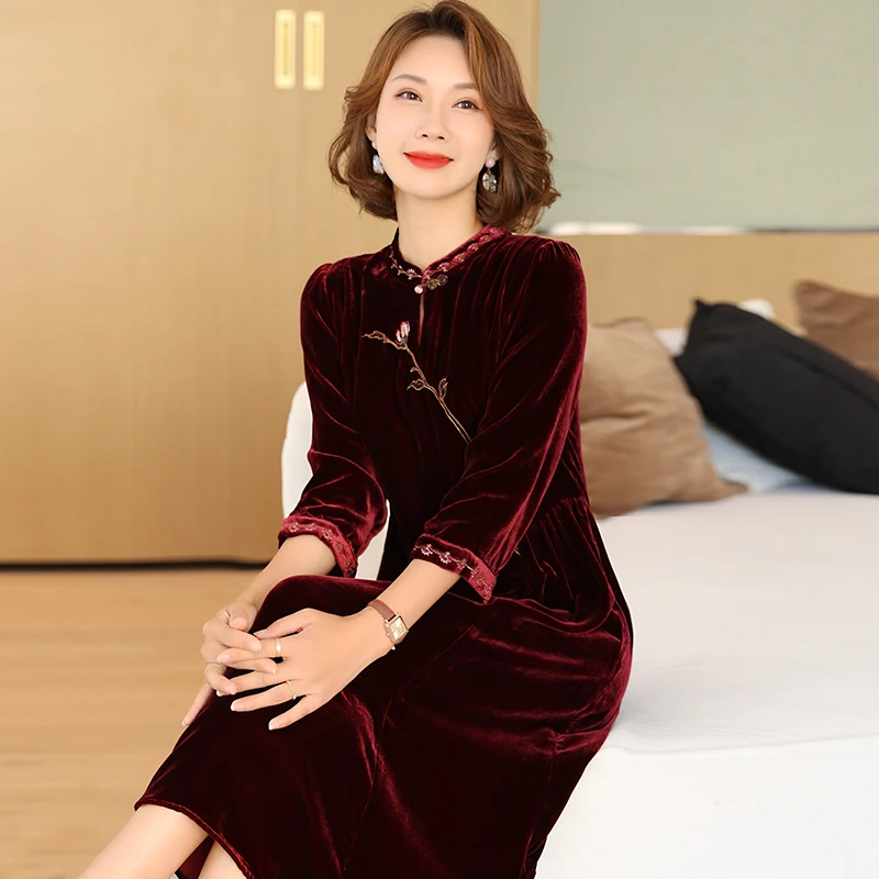 여성용 실크 벨벳 원피스, 어머니용 뽕나무 실크 원피스, 자수 기질, 용수철 및 가을 중국 스타일