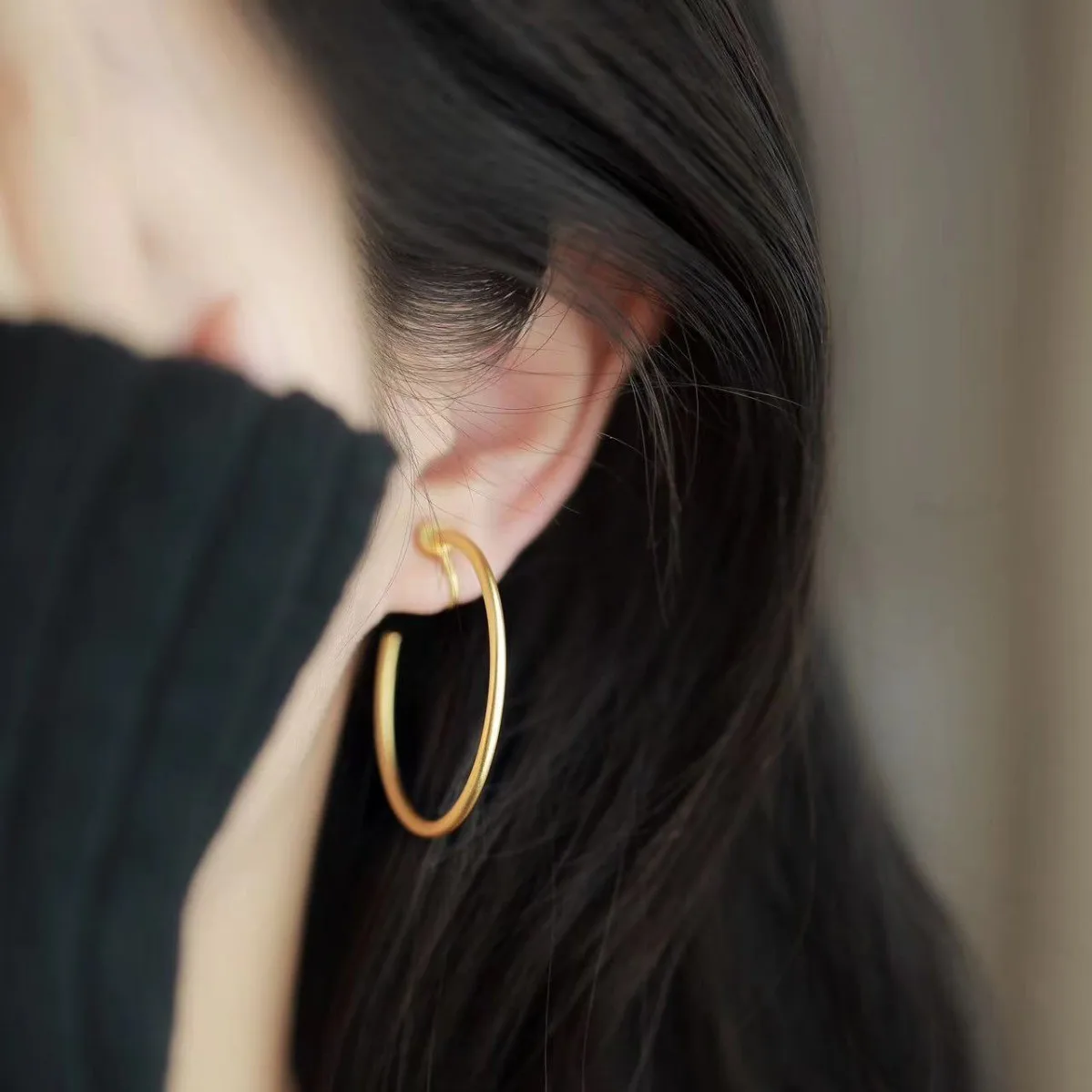 No piercing ear loops Earrings for women Electroplated real gold Diameter 4CM