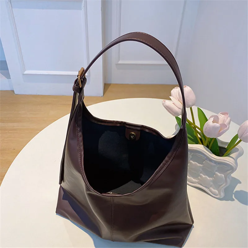 Retro Women's Tote Bag, Vintage Underarm Handbag with Shoulder Strap Design for Dating Parties Shopping Travel Multiple Colors