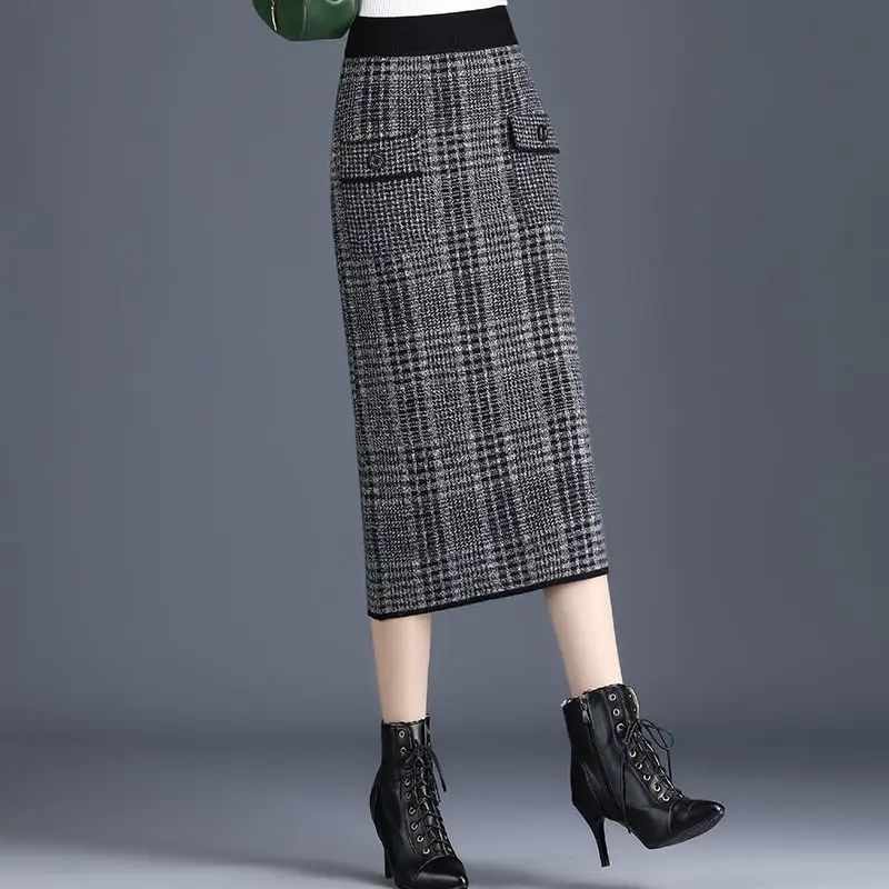 2023 Autumn and Winter Women's Elastic High Waist Patchwork Button Pockets Plaid Slim Fashion Casual Elegant Commuting Skirts
