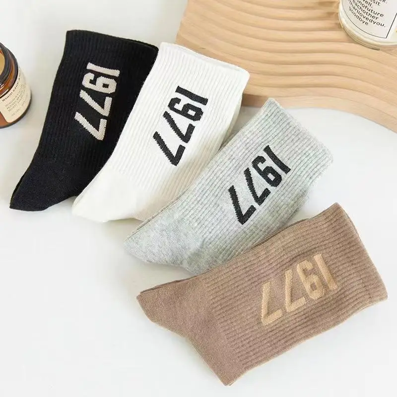 4 Pairs Cotton Socks Men Women Skateboard Fashion Alphabet Gift Couple Sports Casual 38-45