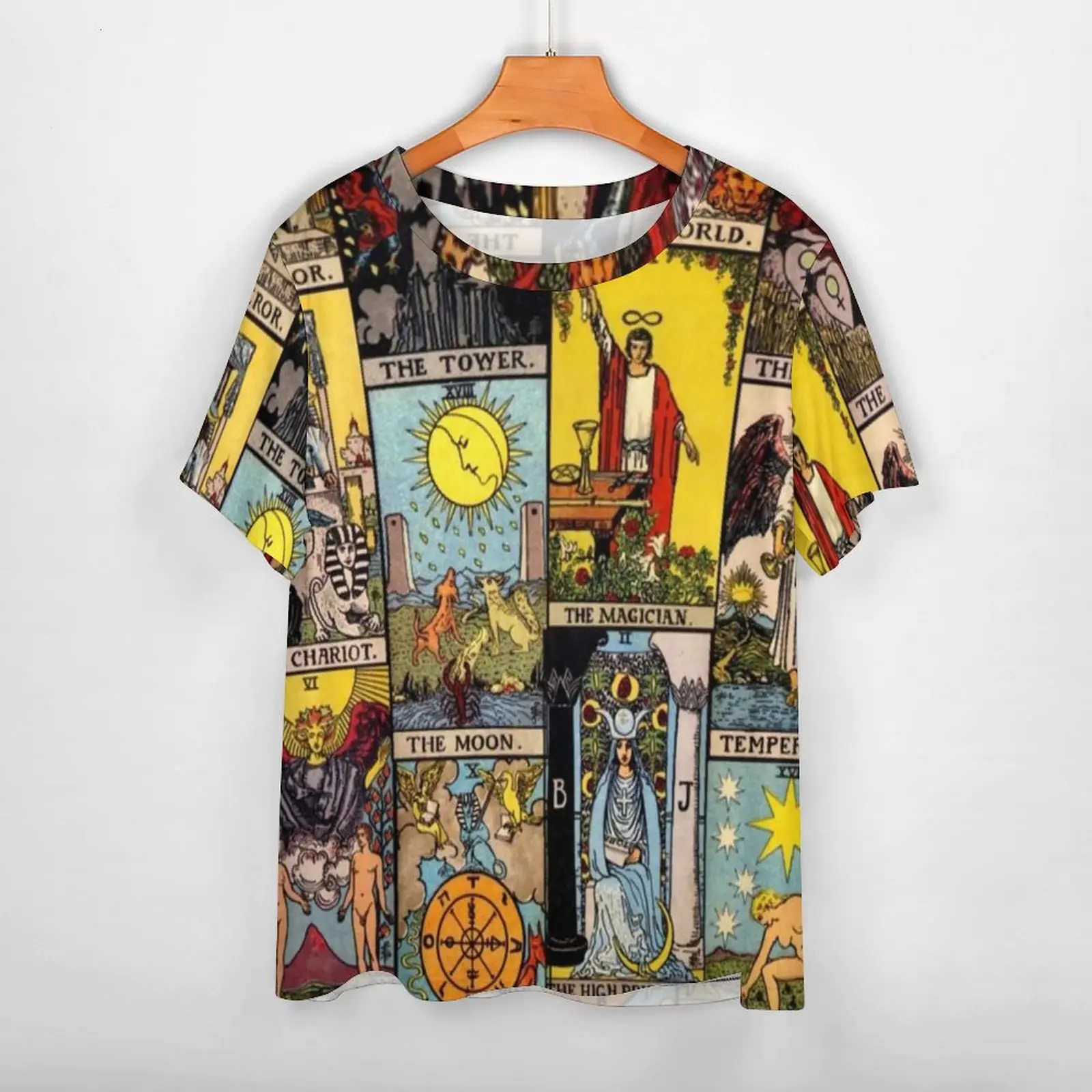 Vintage Moon T-Shirts Tarot Art Collage Basic T Shirt Short Sleeve Woman Retro Tee Shirt Summer Graphic Tees Plus Size 5XL 6XL