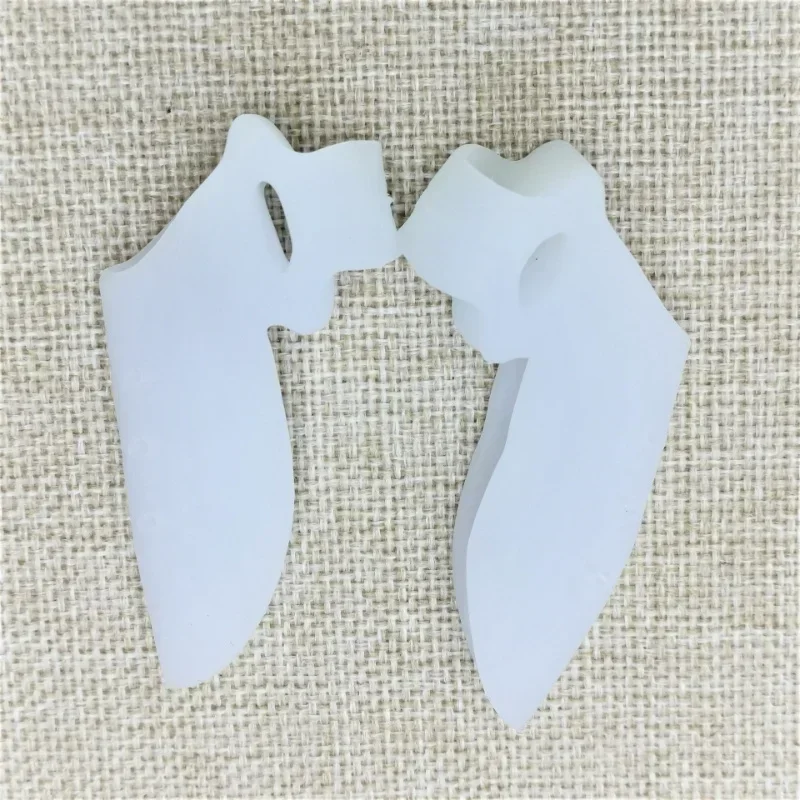 Silicone Gel Foot Fingers Two Hole Toe Separator Thumb Valgus Protector Bunion Adjuster Hallux Valgus Guard Feet Care 1Pair toe separators toe corrector toe protector