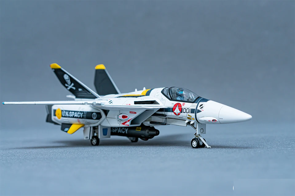 CALIBRE WINGS カリバーウイングス　マクロス　VF-1S 1/72 P1017753-600x600.jpg