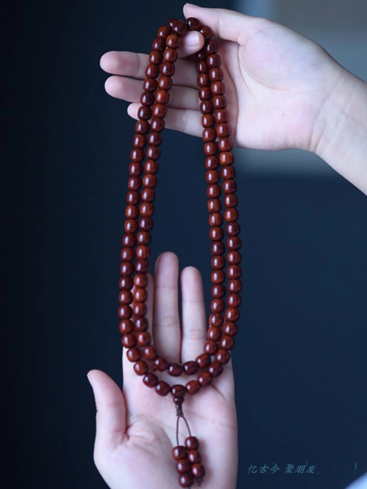 

India Pterocarpus Santalinus Tibetan Old Style Barrel Beads 108 Buddha Rosary Wome Wooden Cultural Artifact Bracelet Materials