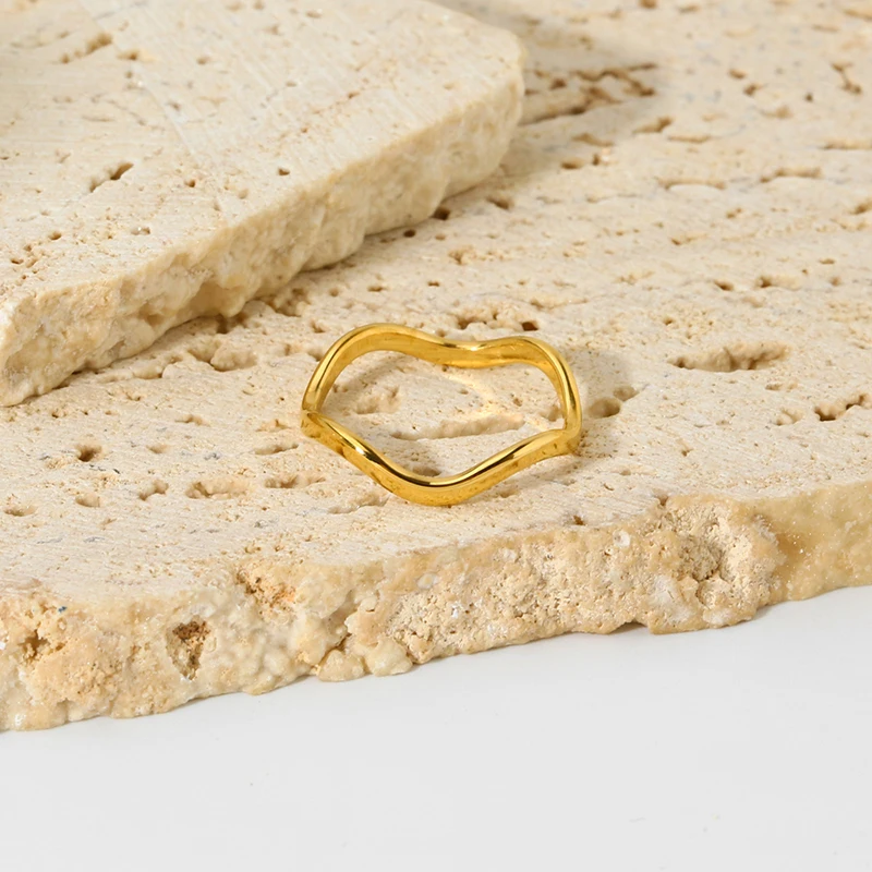 Waterproof 18k Gold Plated Stainless Steel Waved Ring for Women Metal Charm Stacking Ring Jewelry Gift New 5