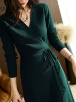 Robe pull à col en v pour femme, vêtement enveloppant, Version coréenne, jupe tricotée ample et élégante, automne et hiver 4