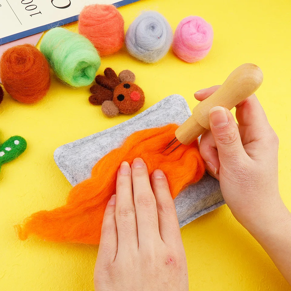 1PC Wool Felting Pad Needle Felting Poked Pad Wool Felt Workplace Wear-Resistant Mat Cushion DIY Handmade Craft Tool