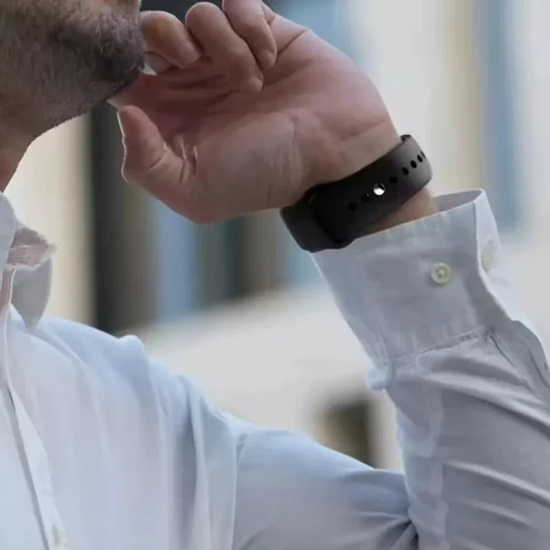 Premium Silicone Sport Band Strap - Universal Smartwatch Wristband Accessory