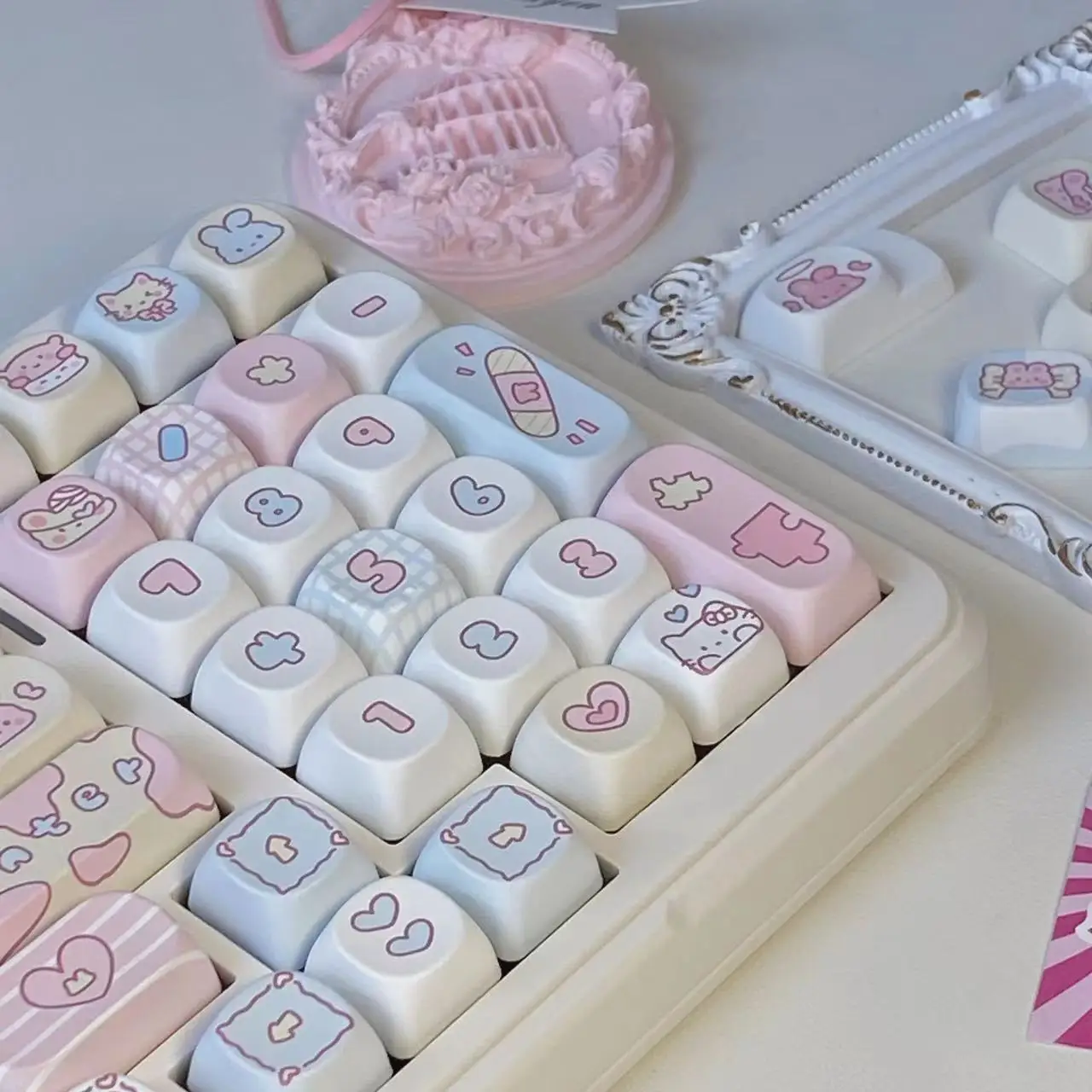 

123 Keys Roa Profile Keycap Gift Cute Rabbit Pbt Keycaps Cute Key Cap Dye-Sub Customization Mechanical Keyboard Keycap Mx Switch