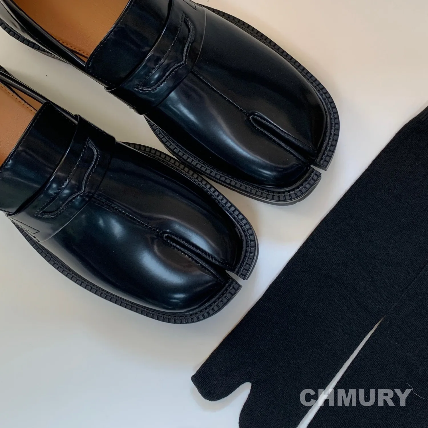 Tabi Shoes Loafer Split Toe Thick Sole Casual Patent Leather For Men and Women women shoes split toe shoes