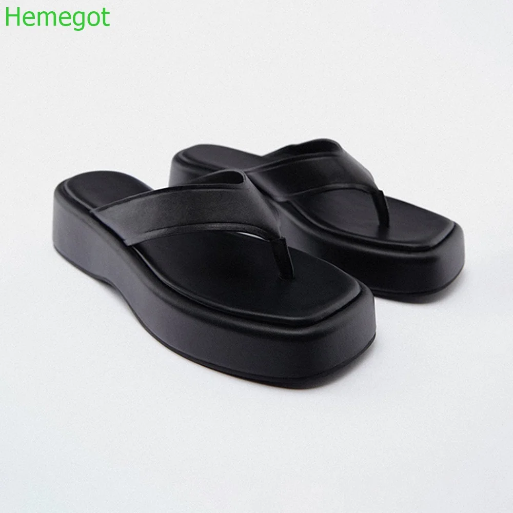 

2024 summer new Black flip-flops casual beach vacation outdoor slides Thick sole 4cm fashion women slippers