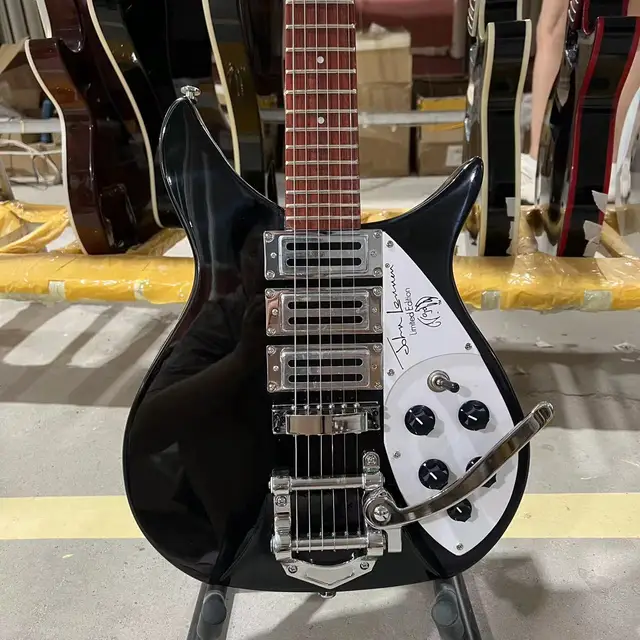 Rickenbacker 325 Electric Guitar With Tremolos System Bridge