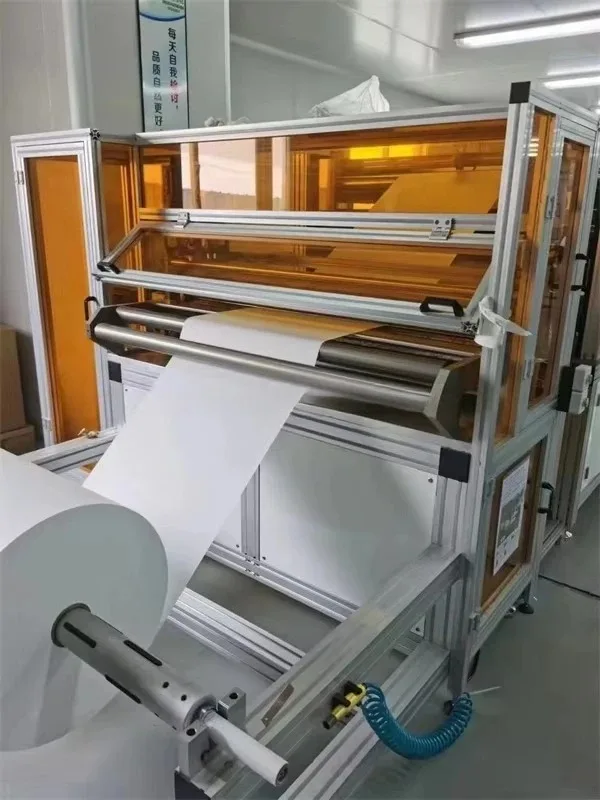 Vue en perspective du filtre HEPA H14 pour purificateur d'air, montrant son épaisseur.