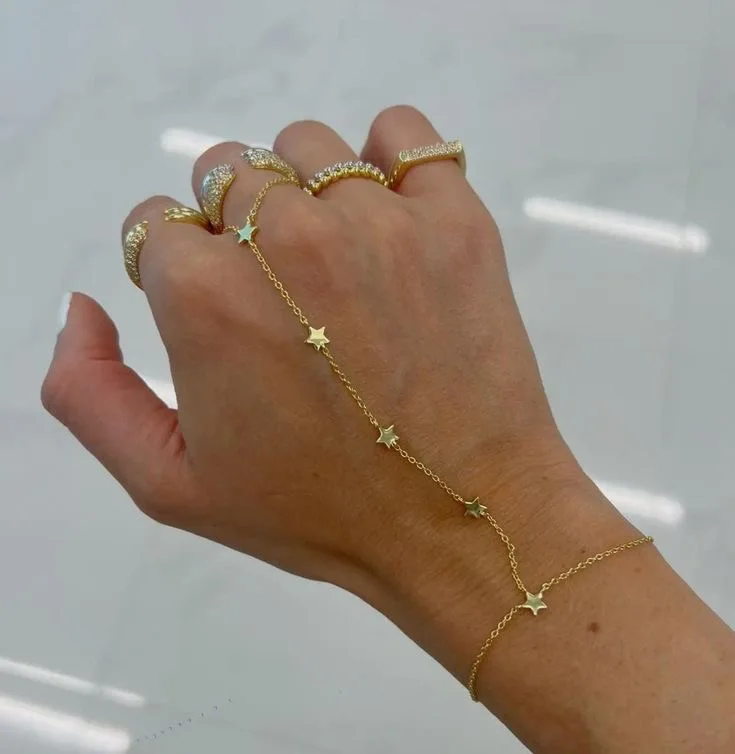 Minimally Stylish Mini Star Pendant Integrated Ring Bracelet