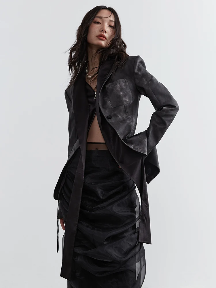 [EAM] High Waist Black Pleated Mesh Irregular Long Elegant Half-body Skirt Women Fashion Tide New Spring Autumn 2026 1DH4715